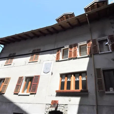 Locazione Turistica Maison Claude アオスタ